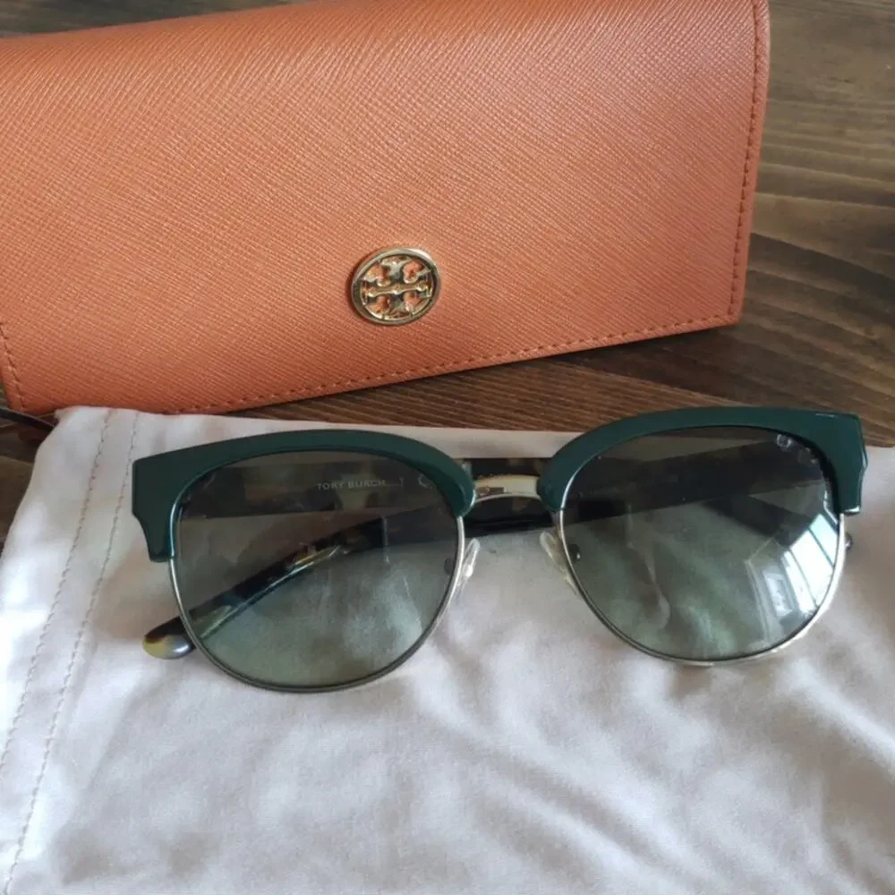 Luxury Tory Burch Tortoise Shell Forest Green Sunglasses NWOT UV Protection
